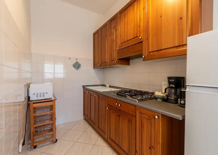 Papa Giuseppe La Colombaia كورتونا